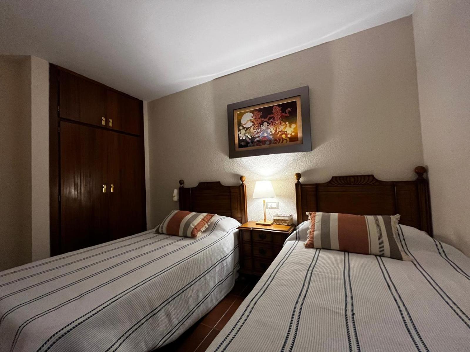 Acogedor Y Amplio Apartamento Familiar A Pie De Playa كالافيل المظهر الخارجي الصورة