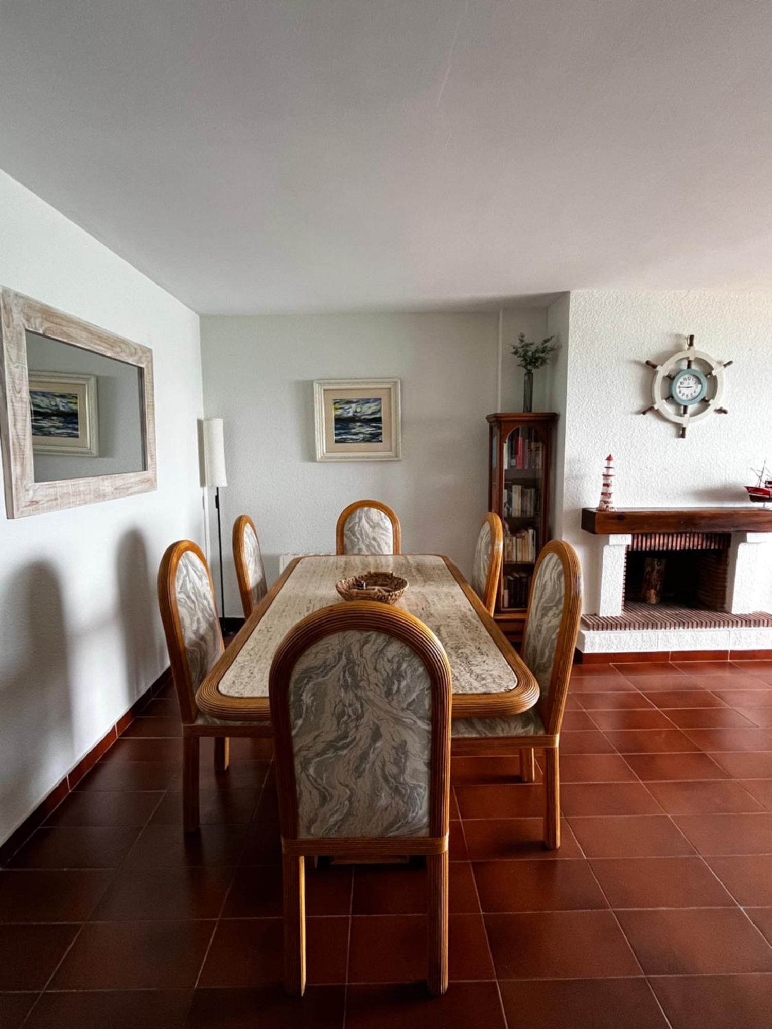 Acogedor Y Amplio Apartamento Familiar A Pie De Playa كالافيل المظهر الخارجي الصورة