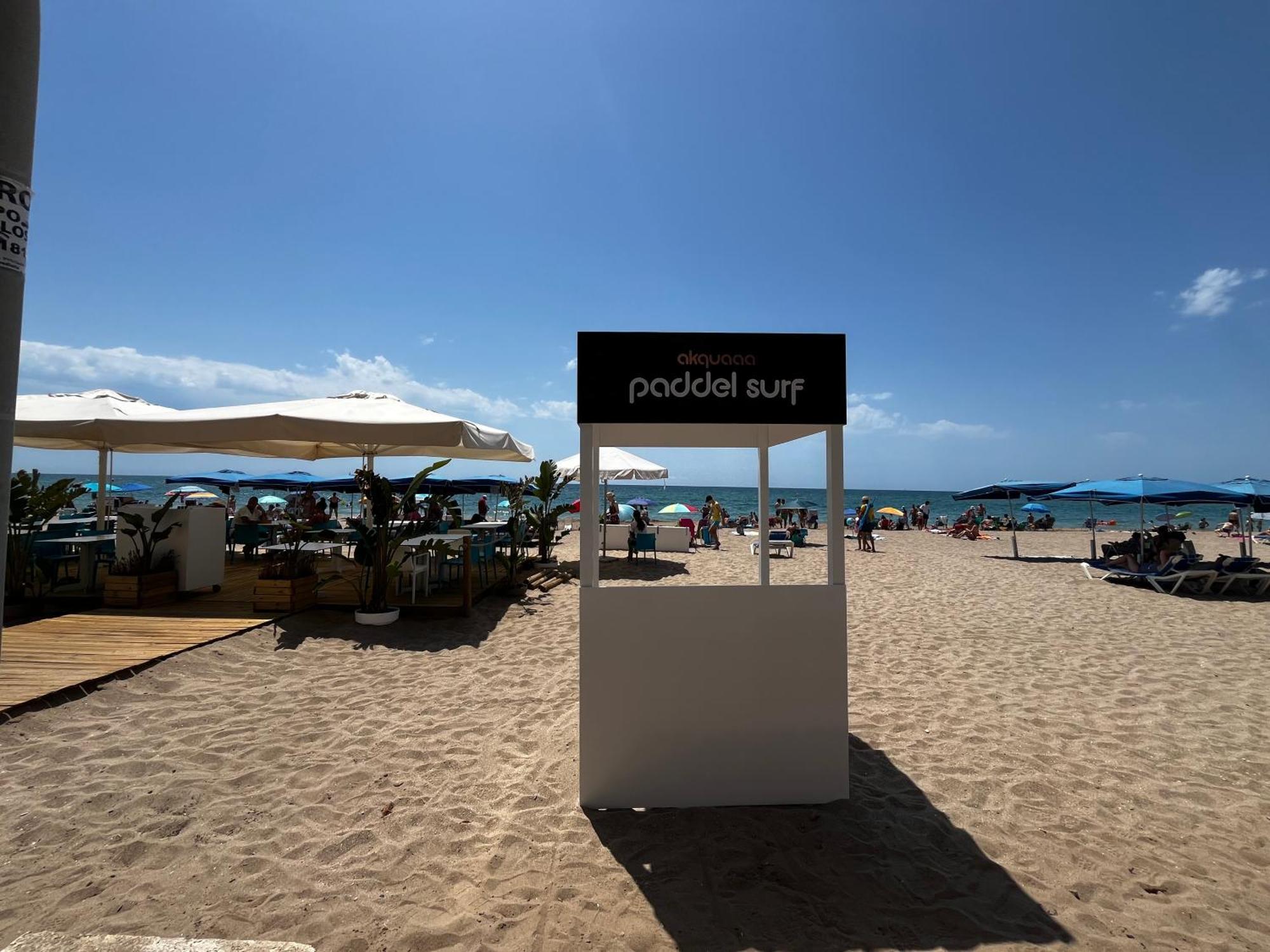 Acogedor Y Amplio Apartamento Familiar A Pie De Playa كالافيل المظهر الخارجي الصورة