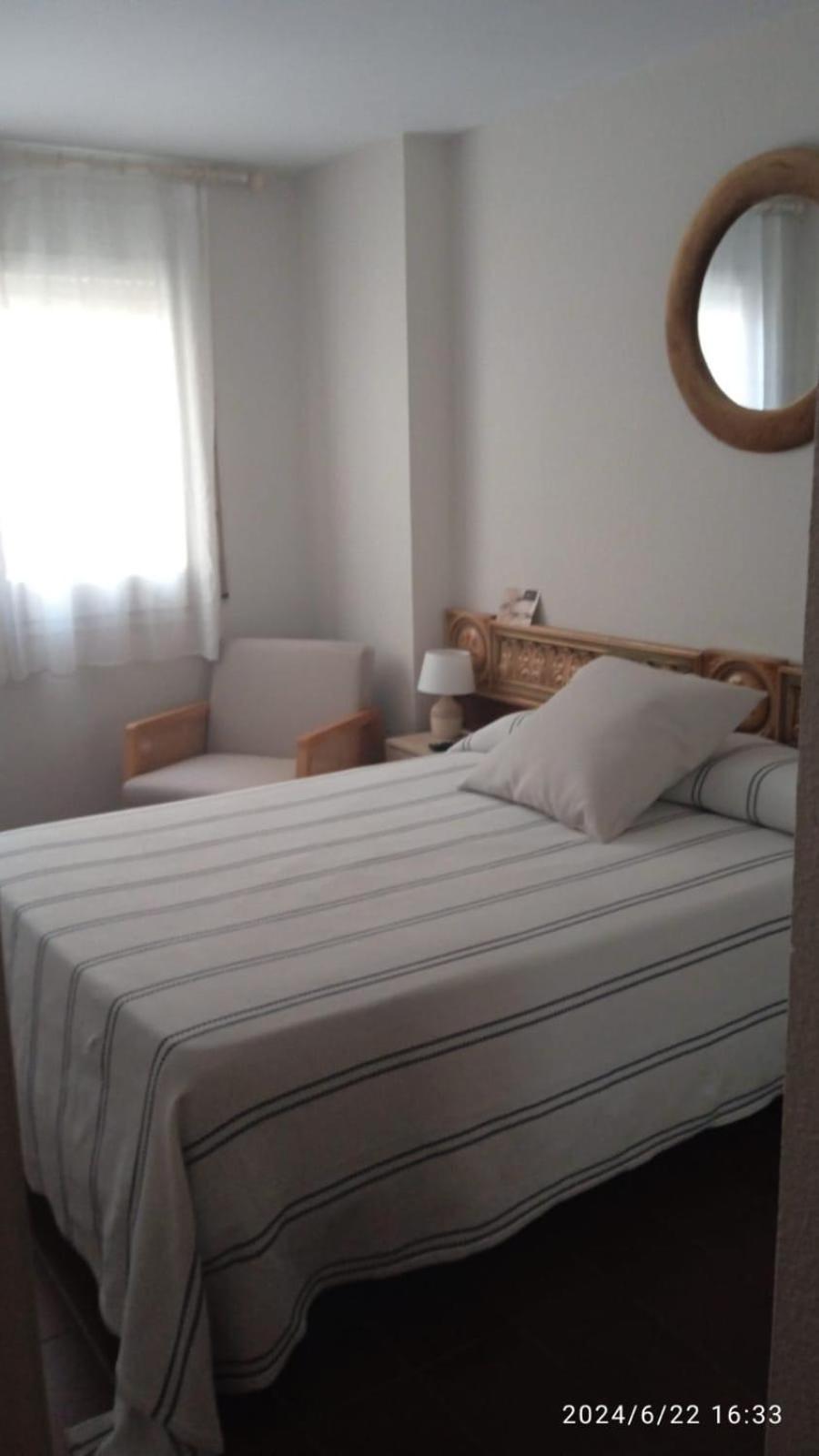 Acogedor Y Amplio Apartamento Familiar A Pie De Playa كالافيل المظهر الخارجي الصورة